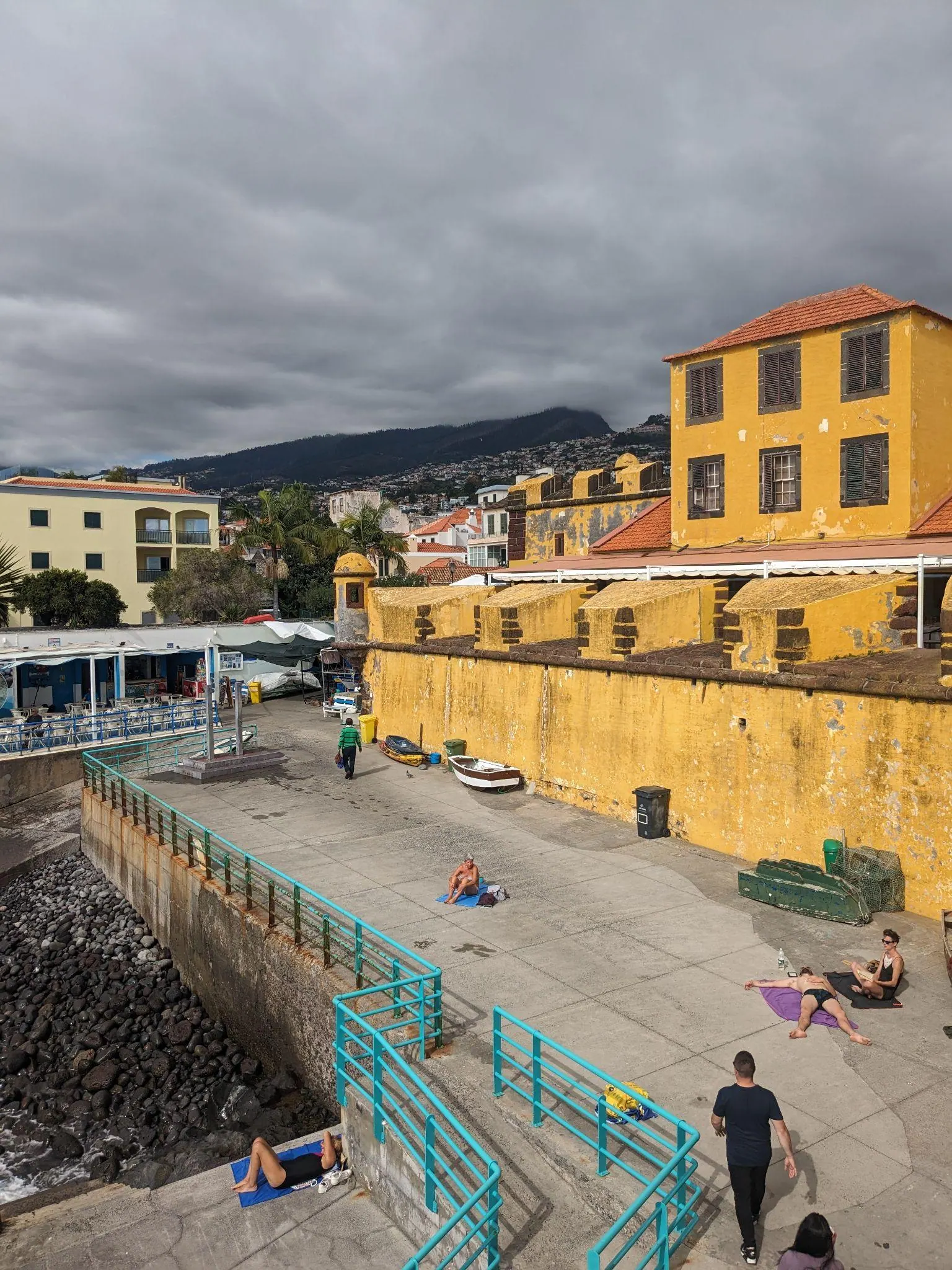 The yellow Forte de São Tiago beside the seafront in Funchal