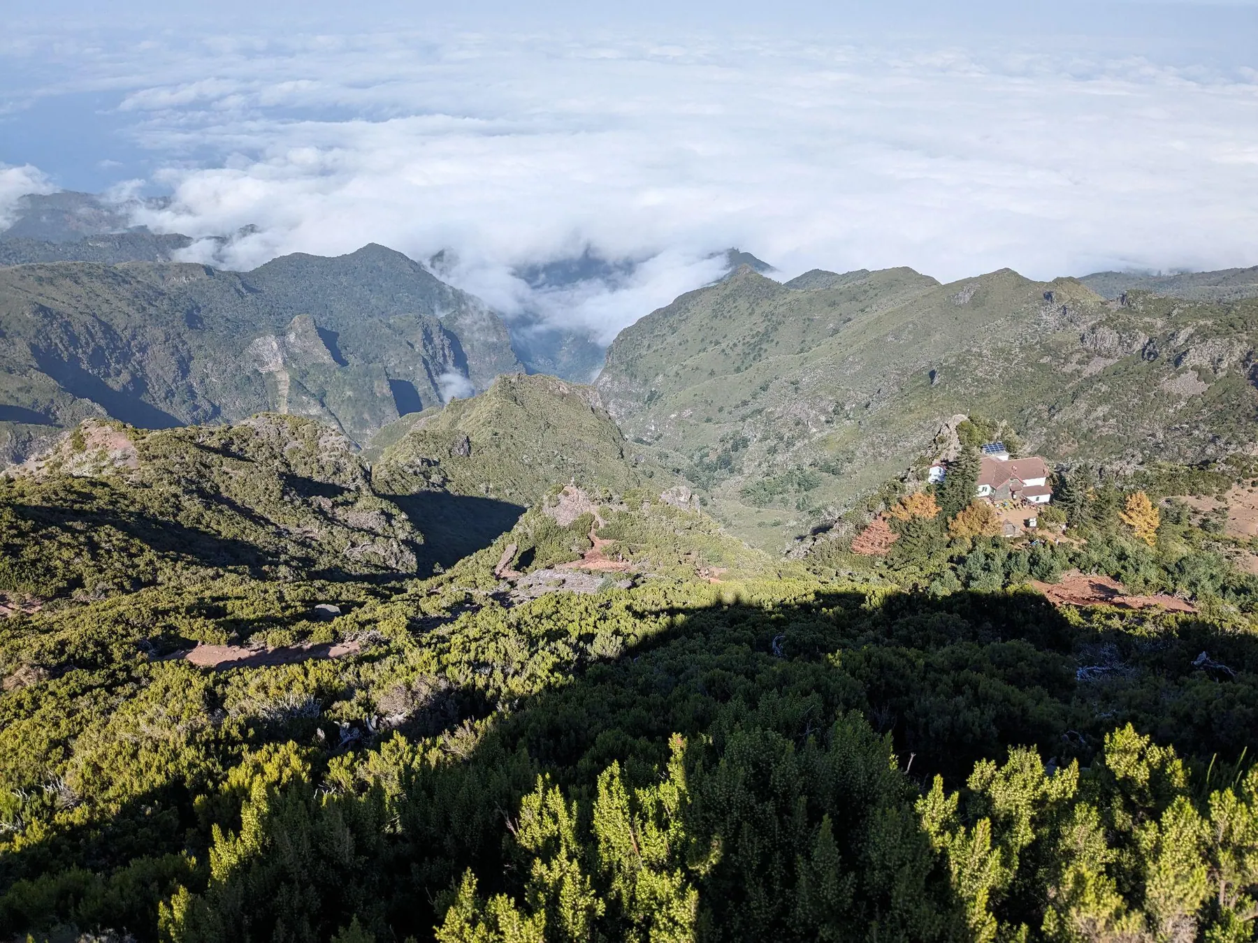 Mountain peaks and ridges on the Pico do Arieiro to Pico Ruivo hike