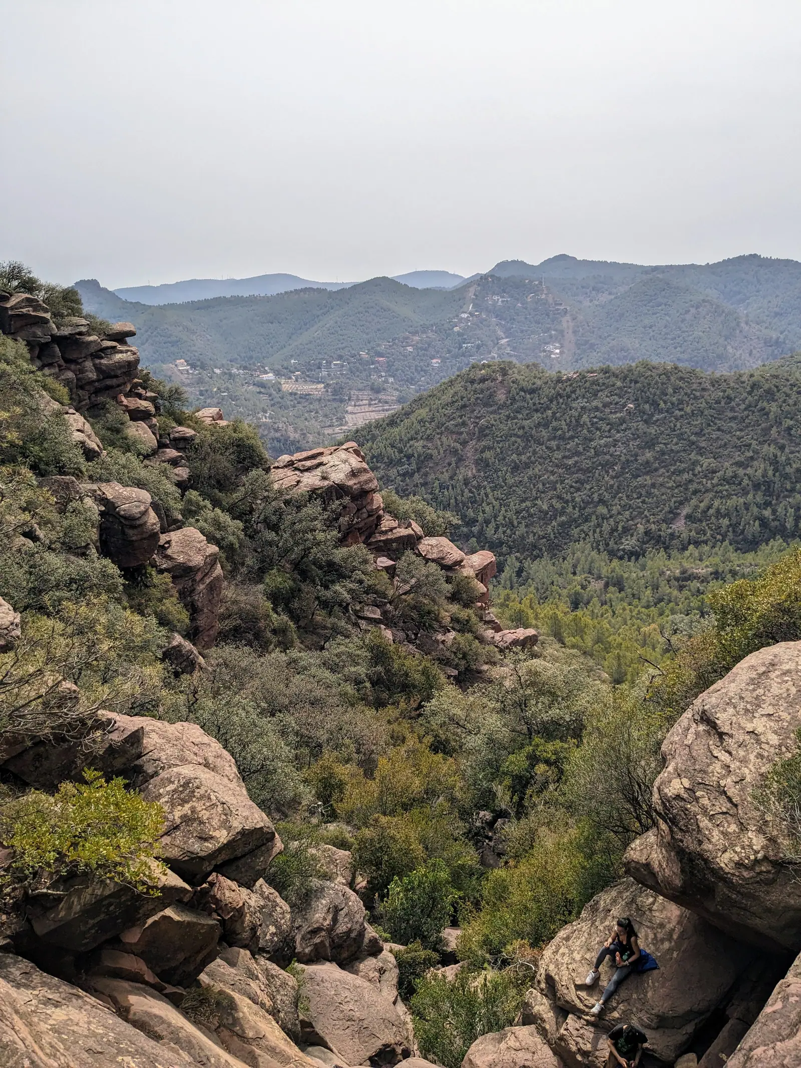 The steep rocky Ruta de les Cadenes overlooking Sierra Calderona